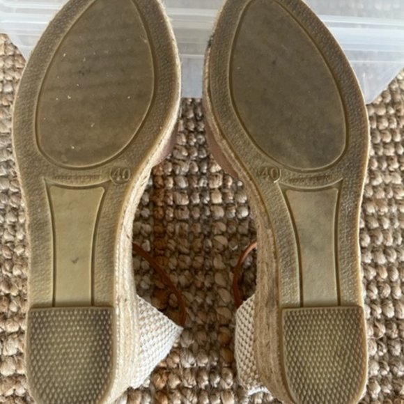 Espadrilles - Picture 4 of 4